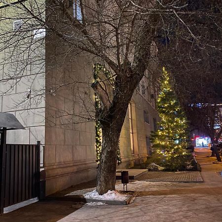 Panorama Luxury Apartment In The House With A Spire, A Historical Building In The City Centre Kharkiv Exterior photo