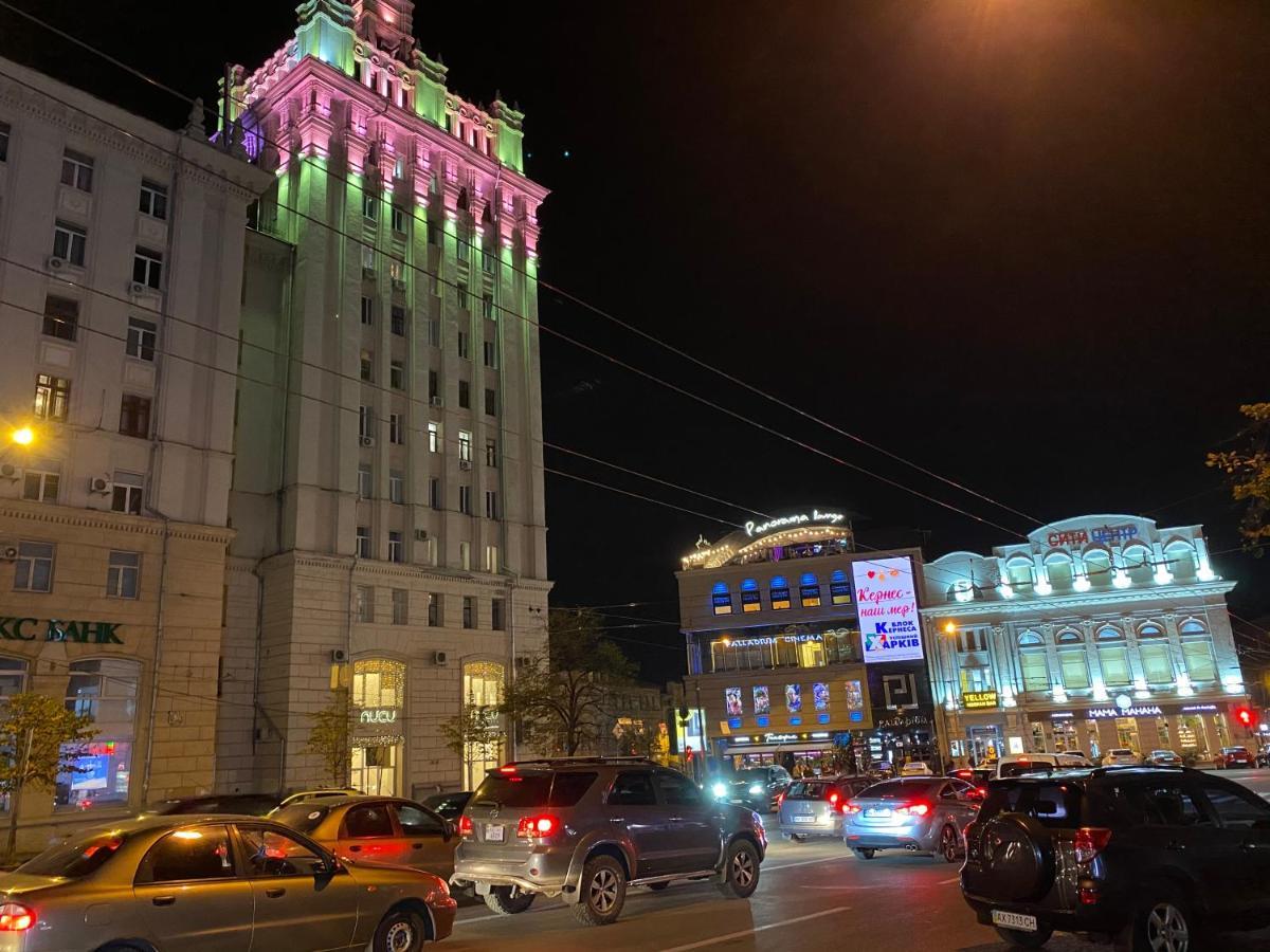 Panorama Luxury Apartment In The House With A Spire, A Historical Building In The City Centre Kharkiv Exterior photo