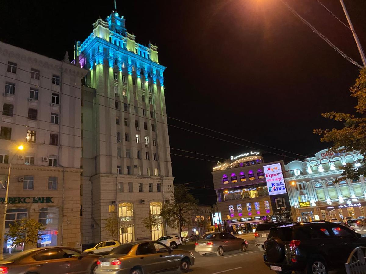 Panorama Luxury Apartment In The House With A Spire, A Historical Building In The City Centre Kharkiv Exterior photo