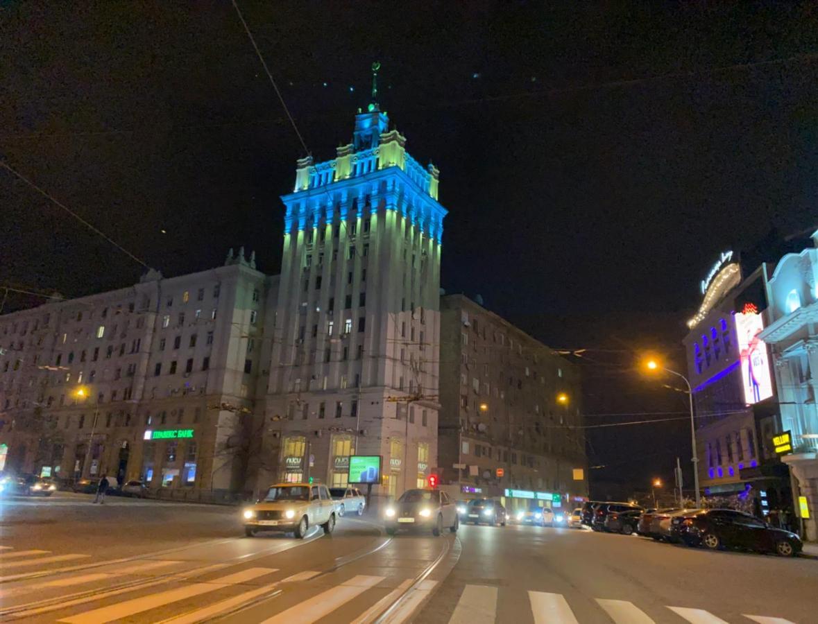 Panorama Luxury Apartment In The House With A Spire, A Historical Building In The City Centre Kharkiv Exterior photo