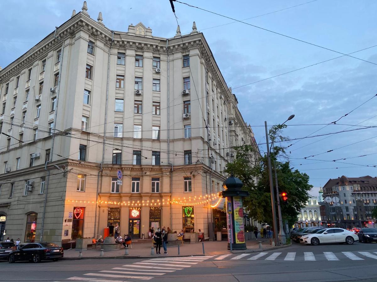 Panorama Luxury Apartment In The House With A Spire, A Historical Building In The City Centre Kharkiv Exterior photo