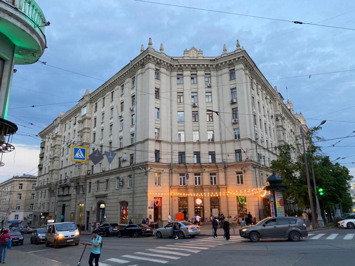 Panorama Luxury Apartment In The House With A Spire, A Historical Building In The City Centre Kharkiv Exterior photo