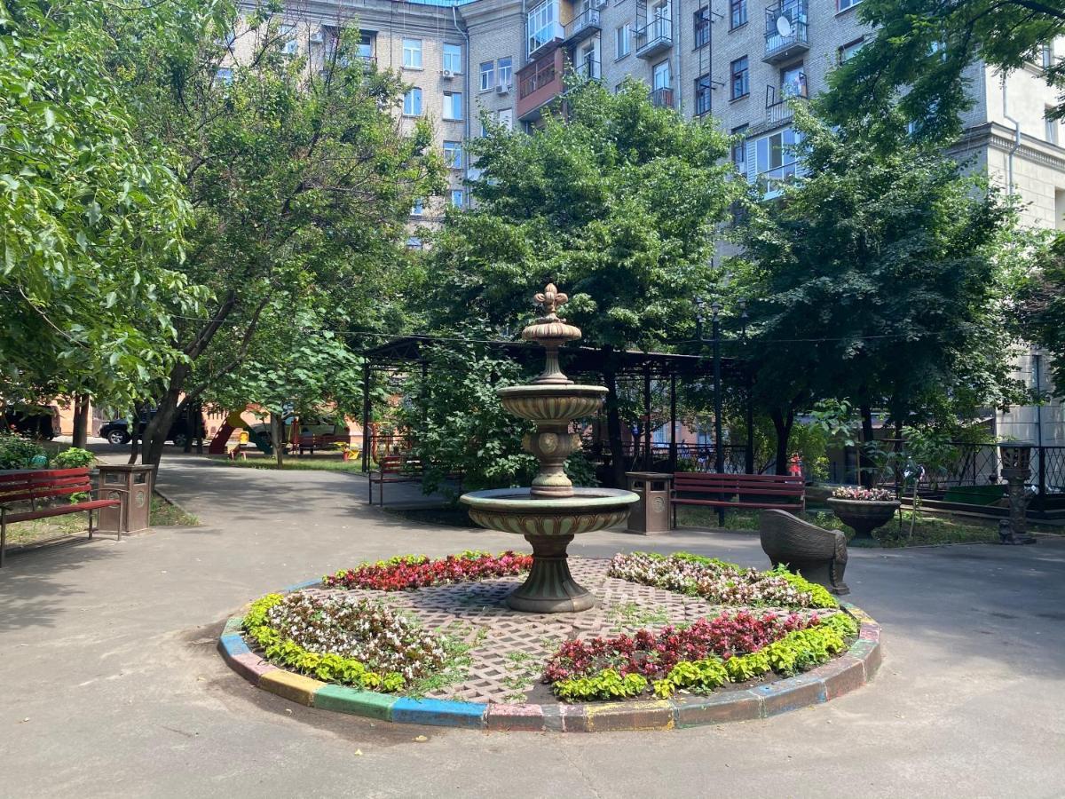 Panorama Luxury Apartment In The House With A Spire, A Historical Building In The City Centre Kharkiv Exterior photo